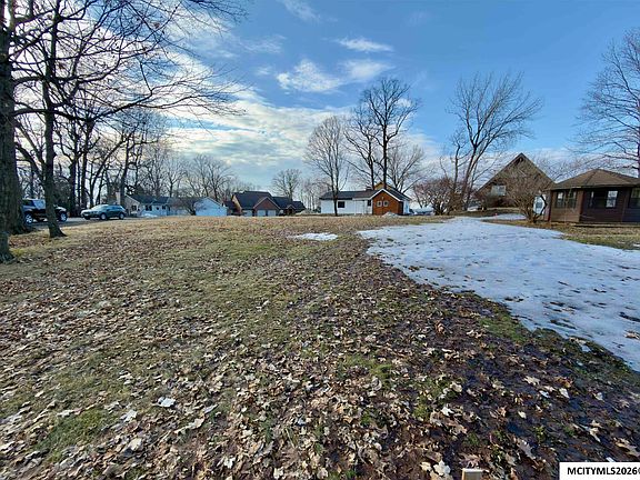 3rd image of 24400 Maple Dr