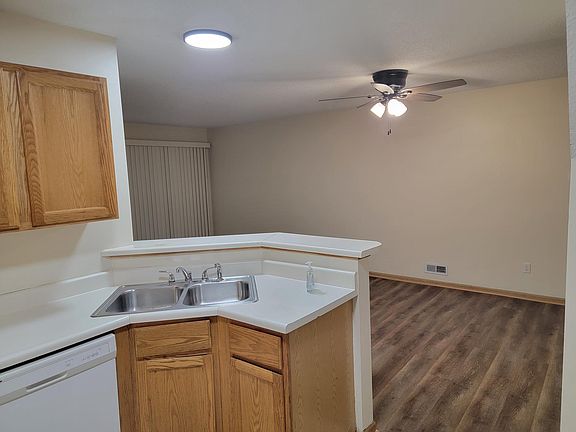 5th image of 1319 SE Delaware Ave APT 3