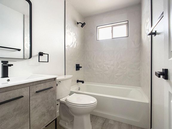 5th image of 2242-2302 E Pinchot Ave #0f1c6b13b