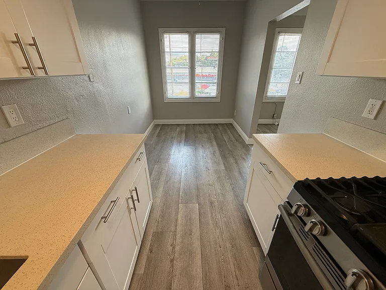 1443 N Alvarado St #205 — Photo 4