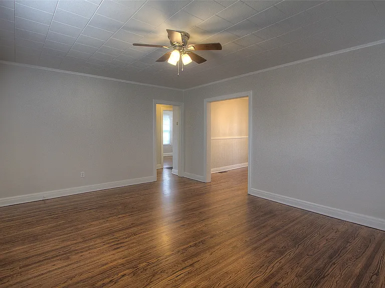 1316 S Knoxville Ave — Photo 6