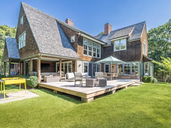 https://photos.zillowstatic.com/fp/6cf666d9f78ce03dda723cb6c6177816-p_e.webp