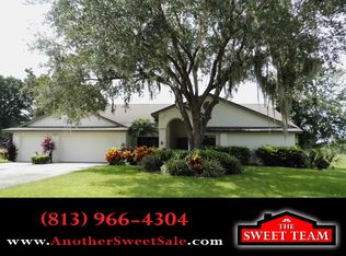 2721 Forest Club Dr, Plant City, FL 33566