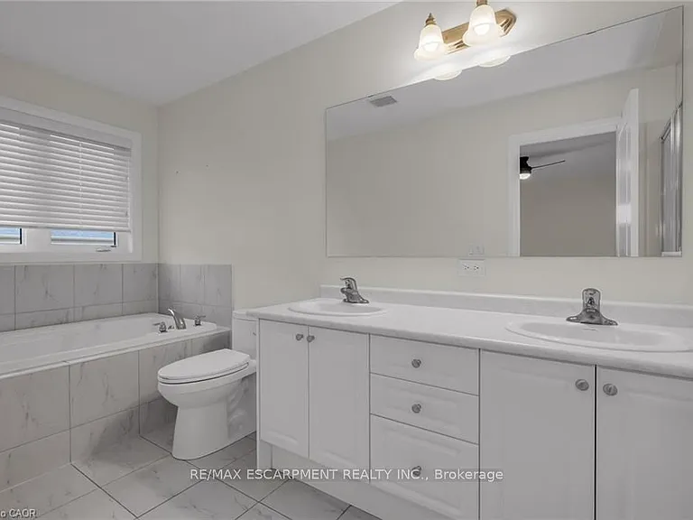 4086 Canby St — Photo 8