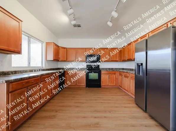 1295 E Leaf Rd, San Tan Valley, AZ 85140