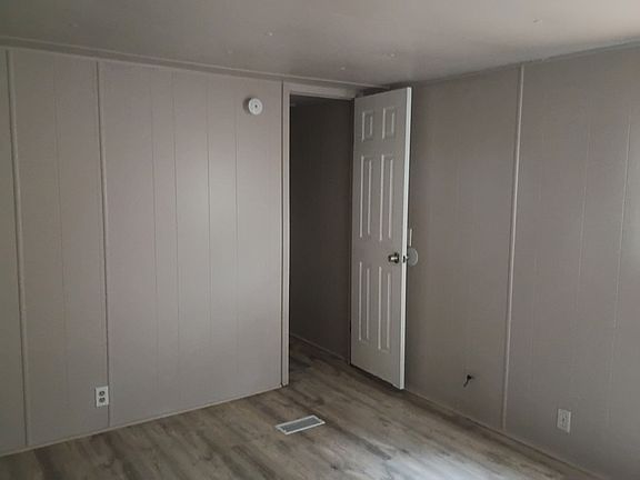 3rd image of 1227 Pawnee Trl