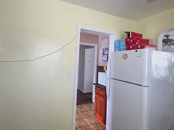 2nd image of 1095 Rahway Ave Floor 2