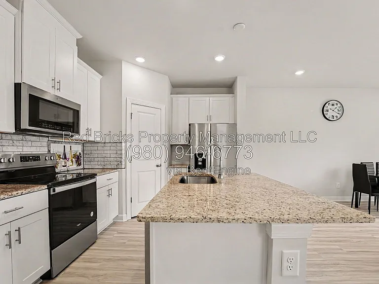 2043 Old Rivers Rd — Photo 8