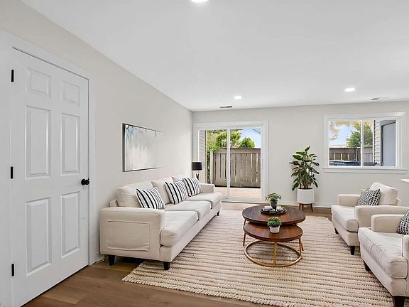 3rd image of 2112 Rhododendron Ct #2112