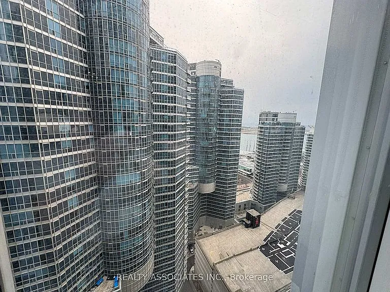 10 York St #2907 — Photo 47