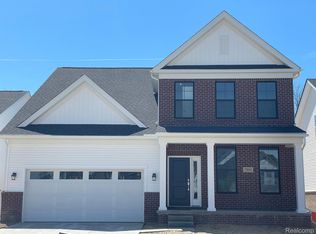 7885 Arimoore Dr, West Bloomfield, MI 48322