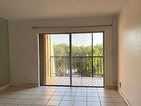 3rd image of 13707 Kendale Lakes Circle #Ph13