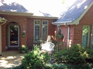 215 Laura Ct, Florence, AL 35630