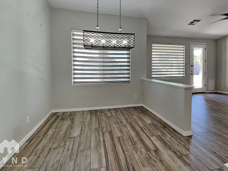 1421 W Maplewood St — Photo 9