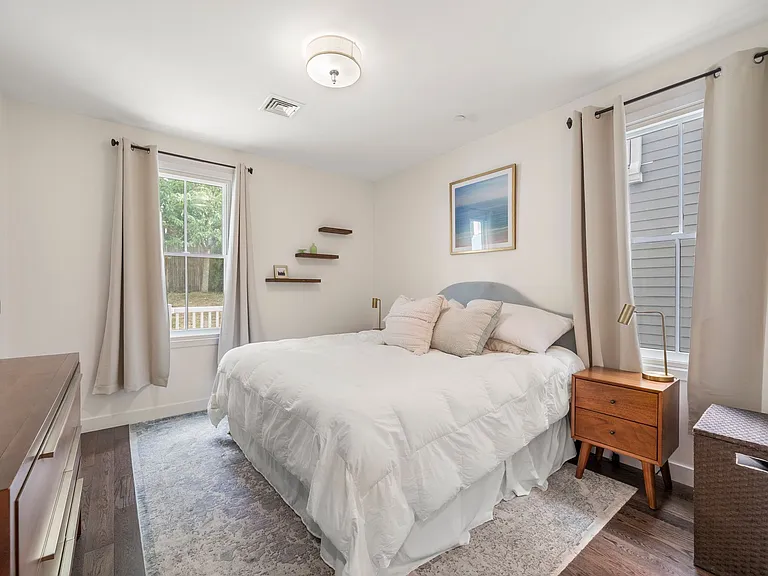 213 E Eagle St #3 — Photo 13