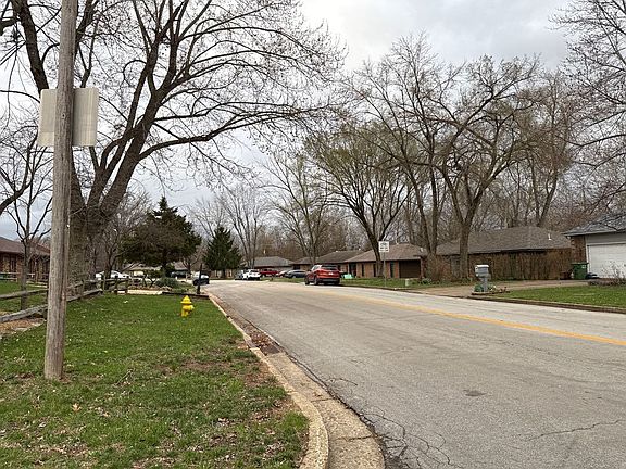 5th image of 1202 Winchester Dr