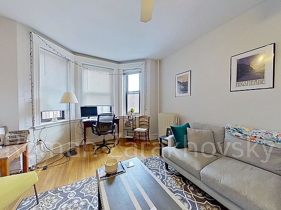 3rd image of 4 Ayr Rd APT 44