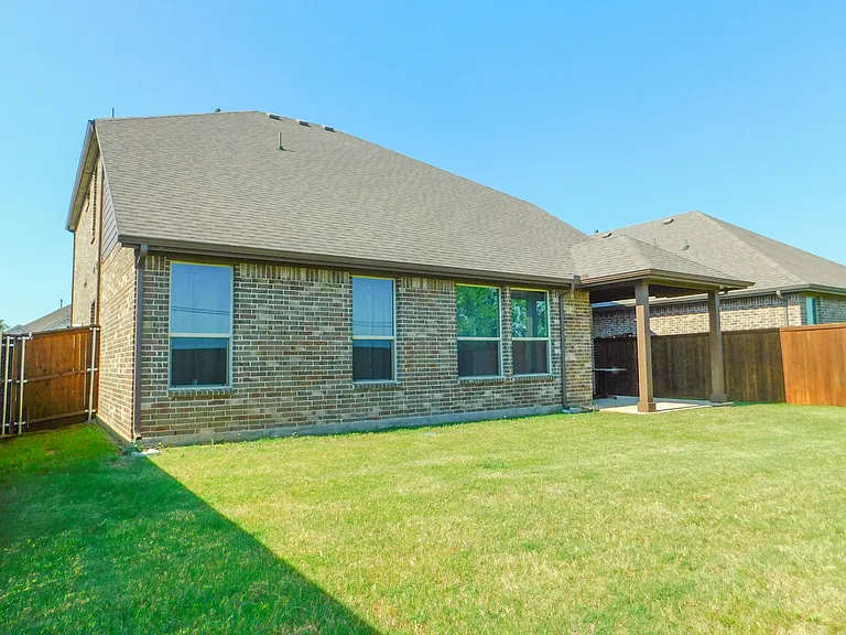 1021 Pitch Pine St — Photo 35