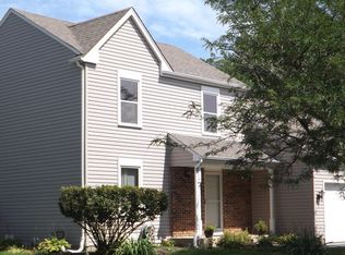 2840 Bridgeport Ln, Aurora, IL 60504