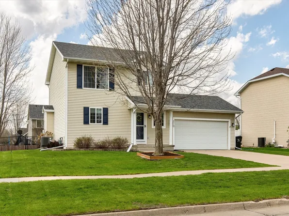 470 SE Cardinal Ln, Waukee, IA 50263