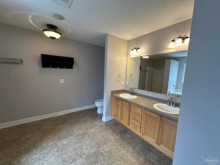 616 Buoy Dr — Photo 12