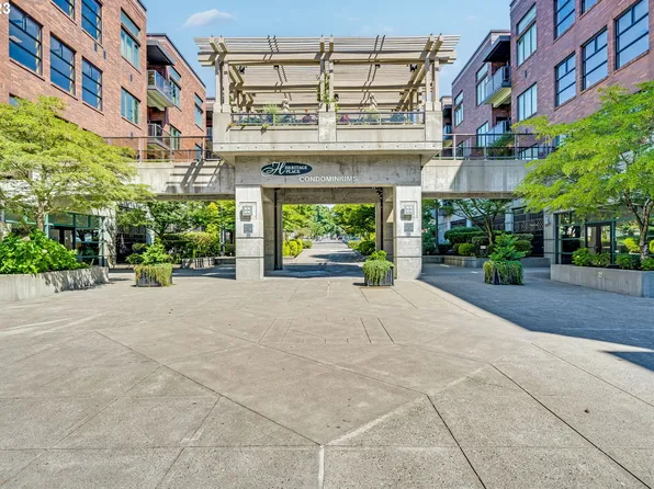 300 W 8th St Unit 323, Vancouver, WA 98660