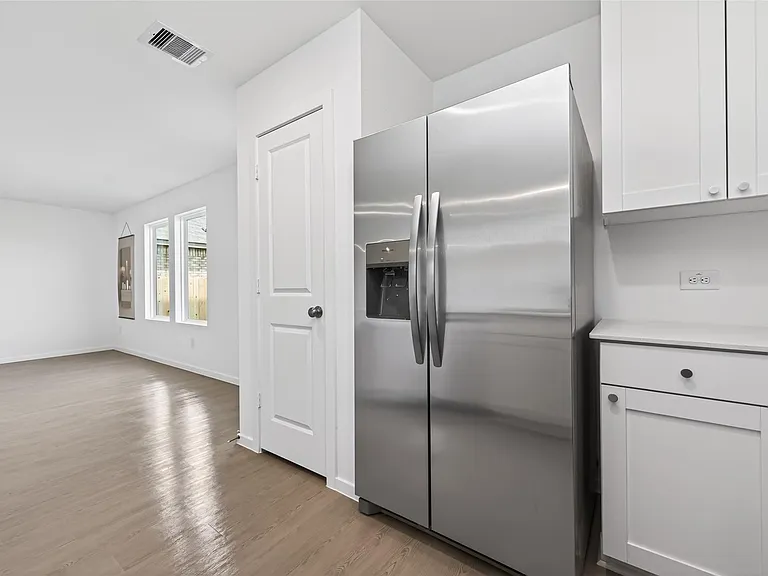 6273 Alder Creek Dr — Photo 18