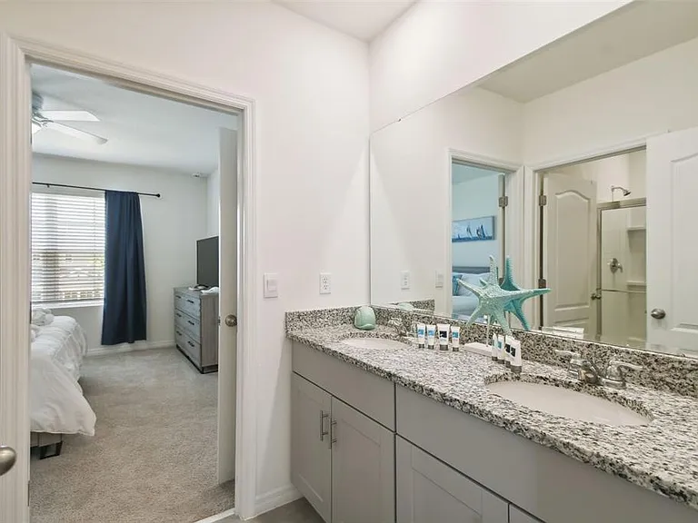 7704 Oakmoss Loop — Photo 12