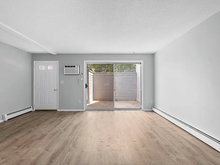 5 Sundance Dr #5 — Photo 6