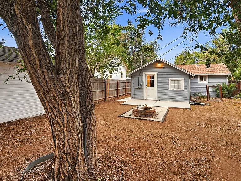 1338 Iola St — Photo 21