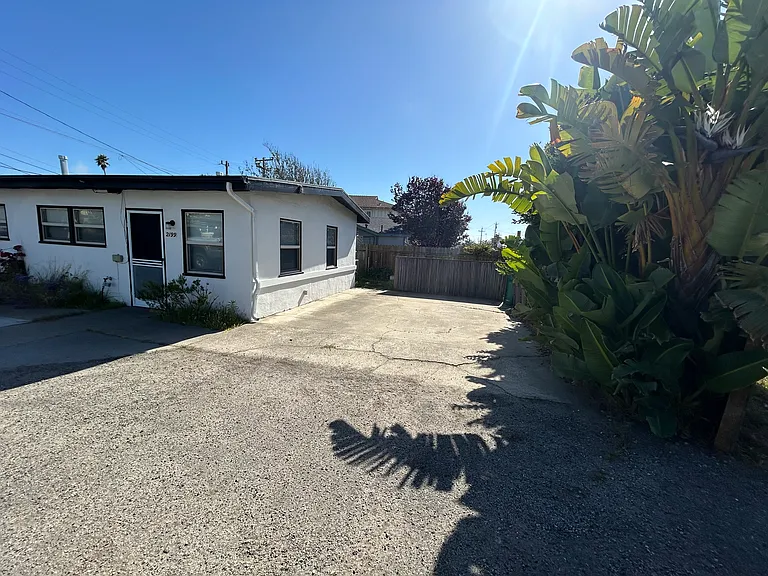 2199 Seaview Ave — Photo 9