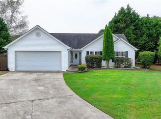 7090 Greenridge Dr, Loganville, GA 30052