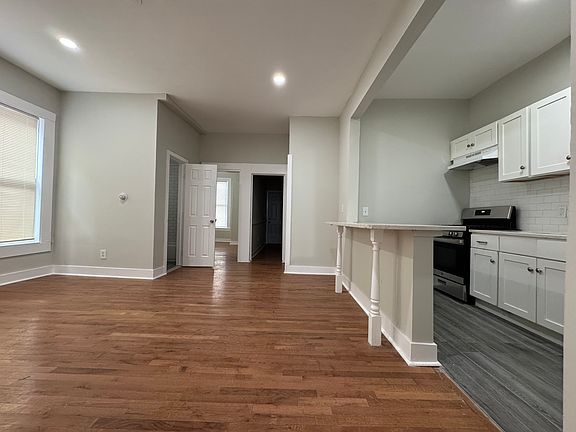 4th image of 237 Davenport Ave #3