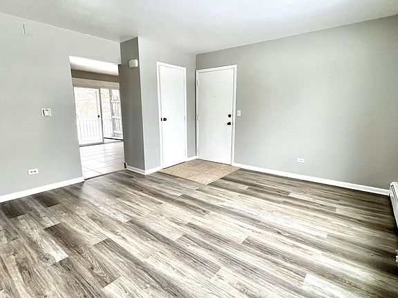 2nd image of 1355 Abbott Dr Unit 3