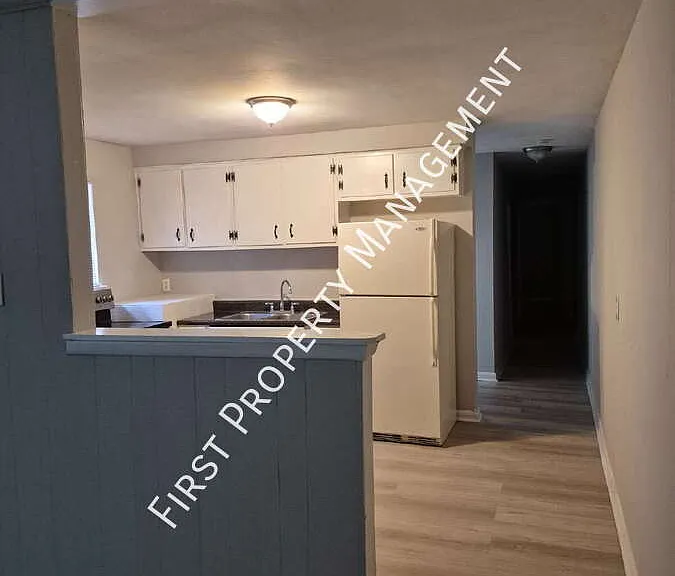 1020 Mission Ave — Photo 6