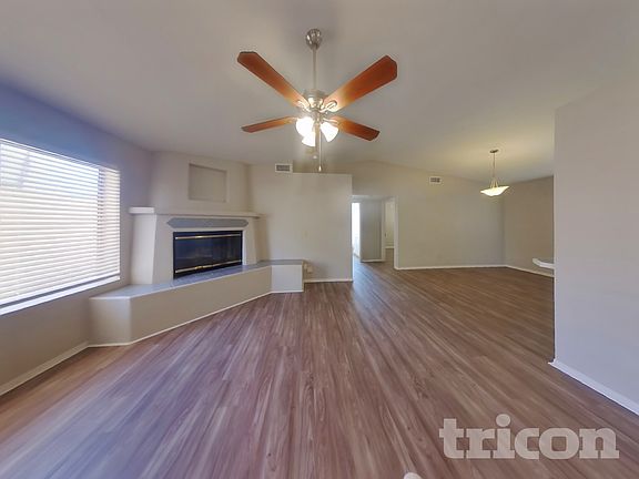3rd image of 6309 E Ivyglen St