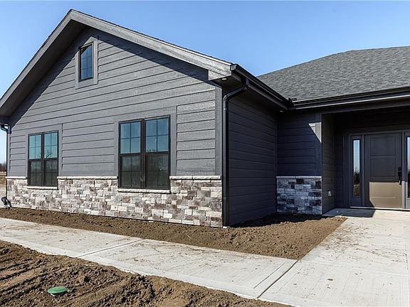 3rd image of 1155 SW 58th Hwy