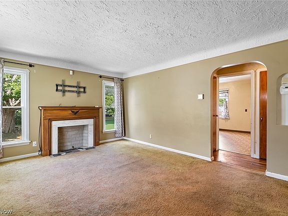 5th image of 8202 Dorothy Ave