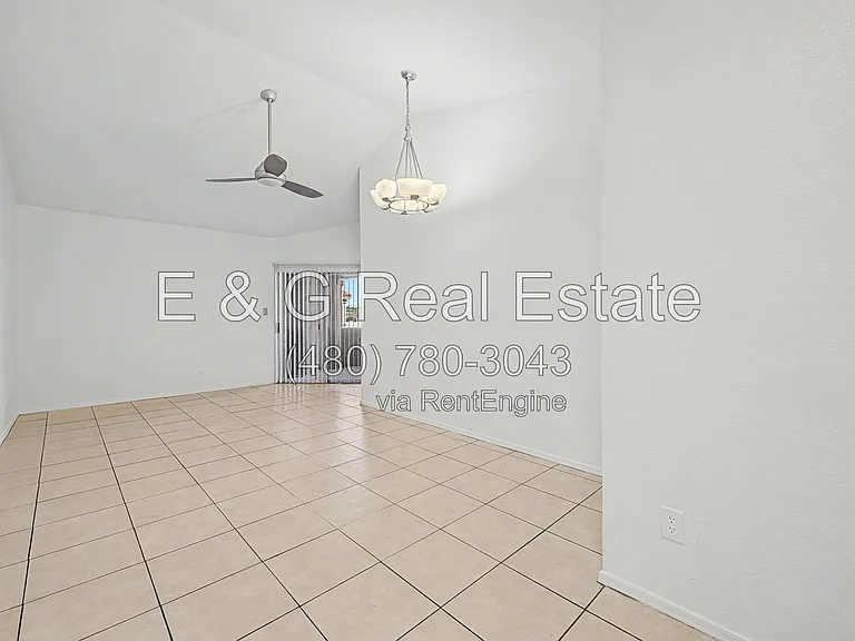 1402 S Jentilly Ln #205 — Photo 2