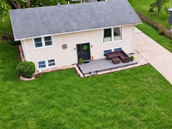 201 L St, Charles City, IA 50616