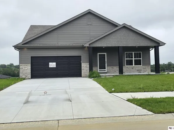 16006 Daniel St, Bennington, NE 68007