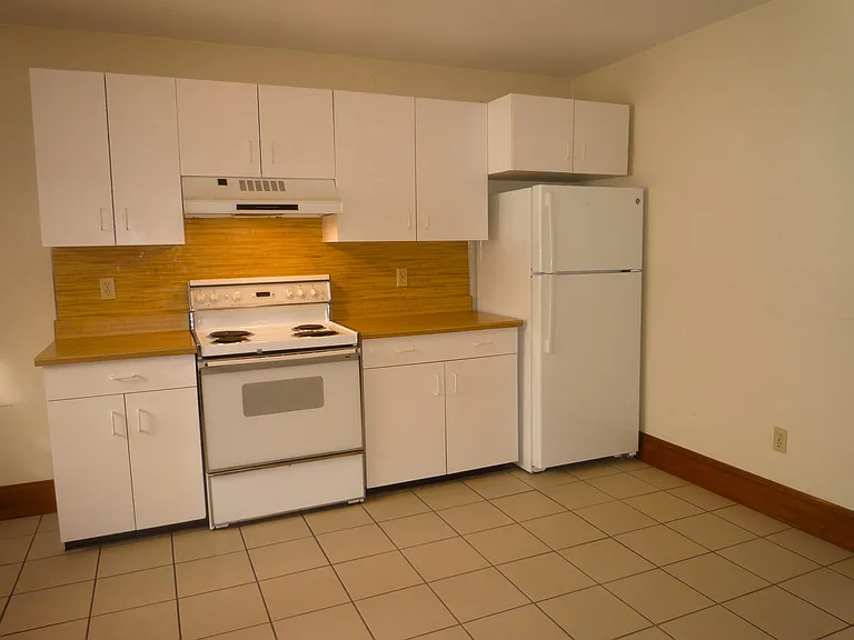 23 Wellington St #1 — Photo 9