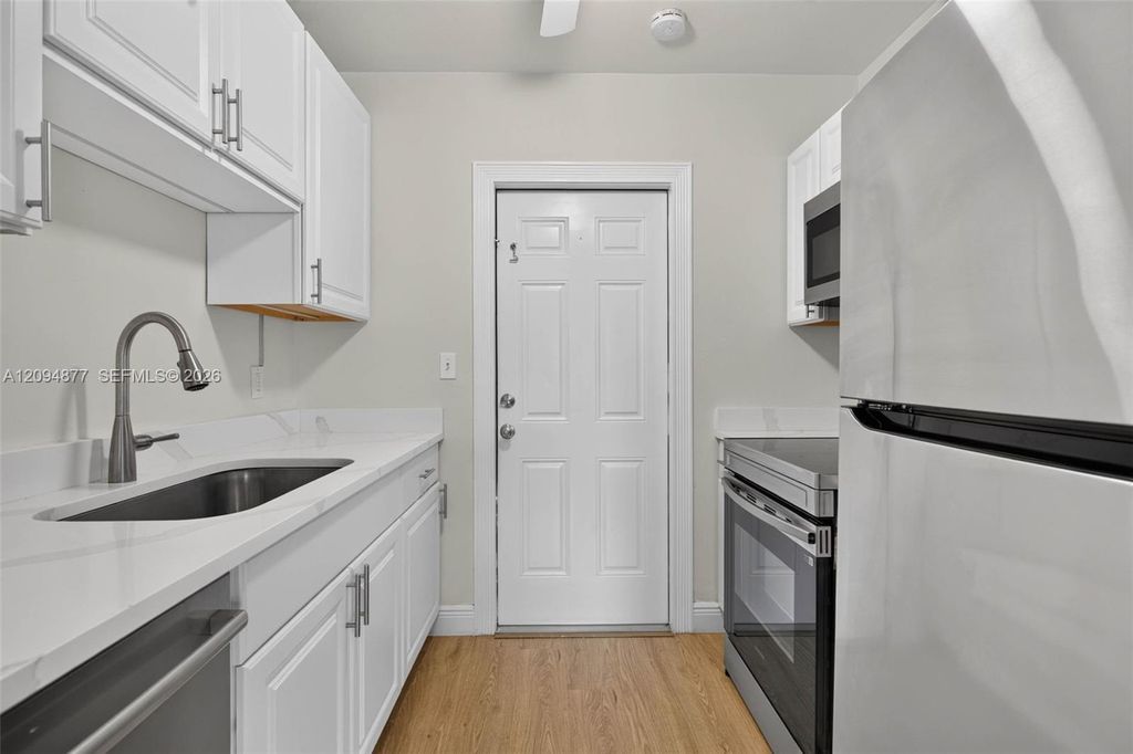 5197 NE 14th Ave, photo 8