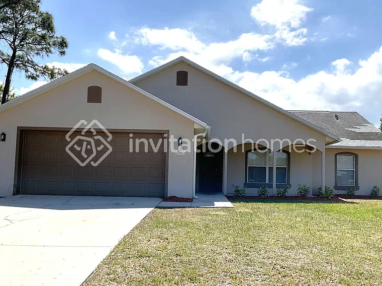 3060 Eldron Blvd SE — Photo 1