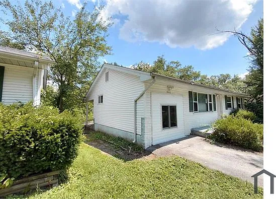 10112 Crown Point Dr — Photo 9
