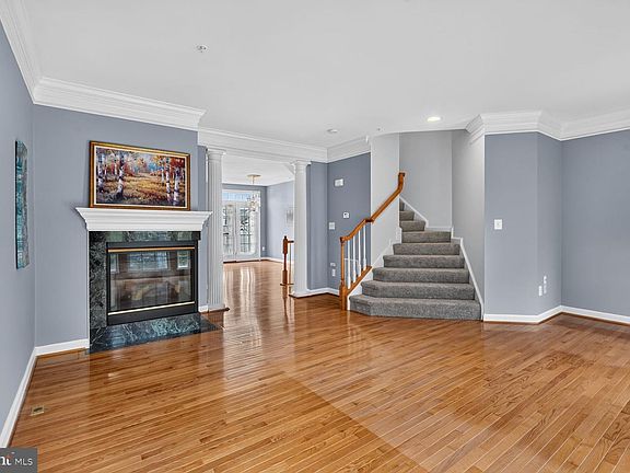 2nd image of 3848 Sugarloaf Pkwy