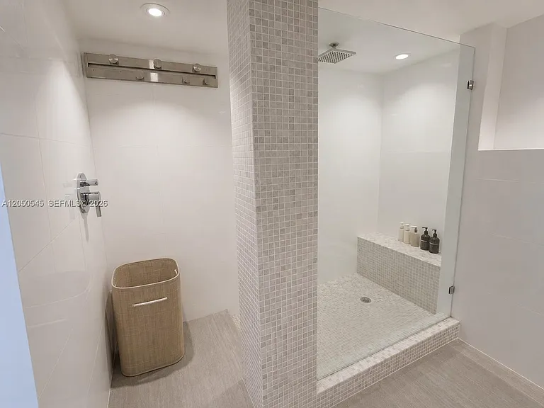 555 NE 15th St #T6 — Photo 26