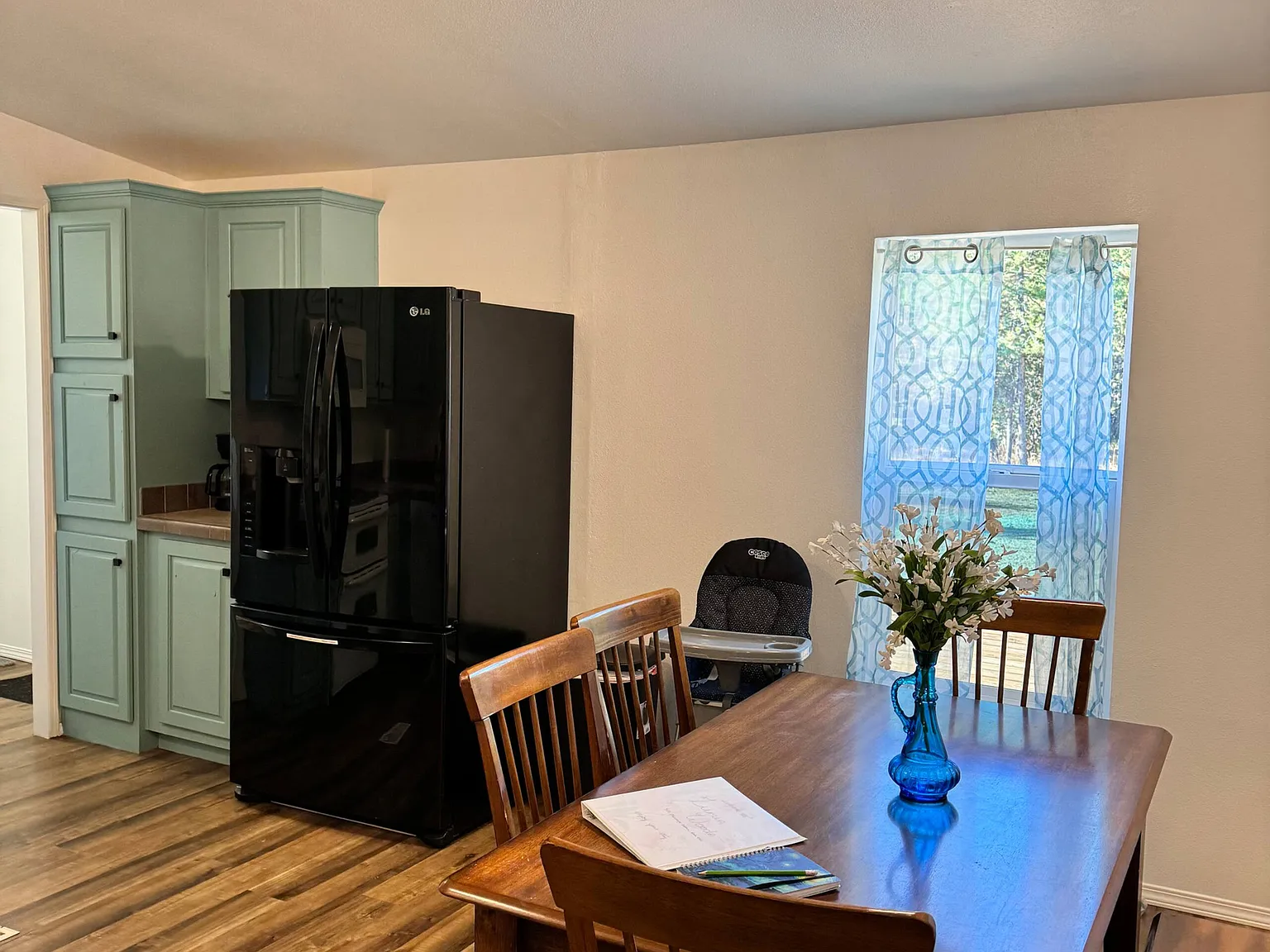 3 bed, 1472 sqft, $3,200 — Photo 4