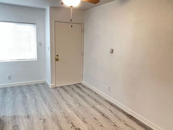 4th image of 637 S McDonnell Ave APT B