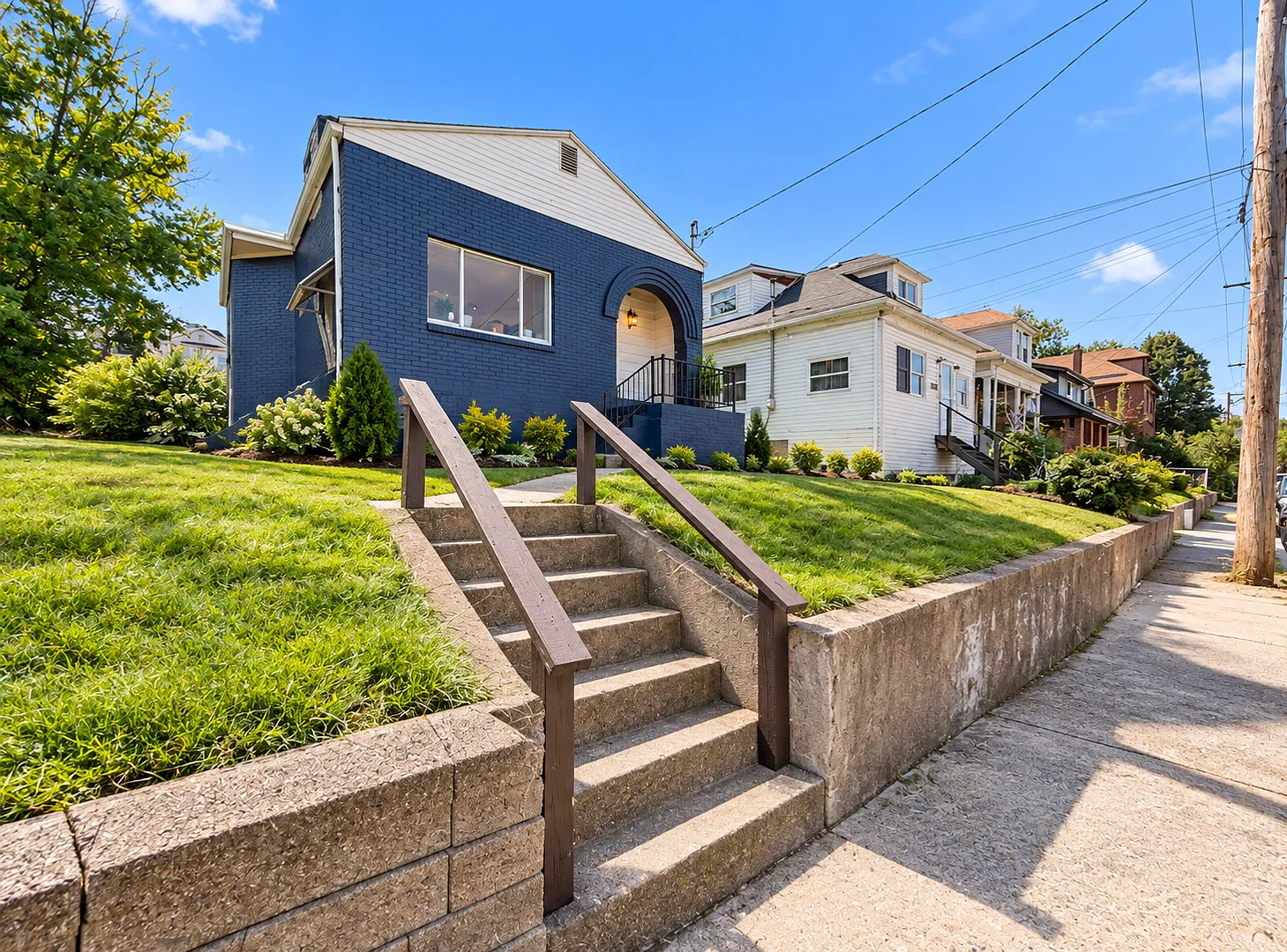 2Bed/1Bath Single Family Home in Clairton — Photo 1